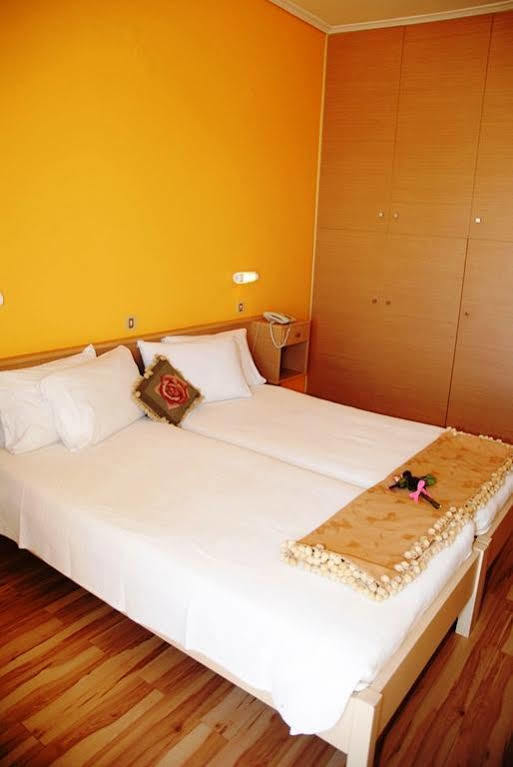 Galaxy Hotel Карист Екстер'єр фото