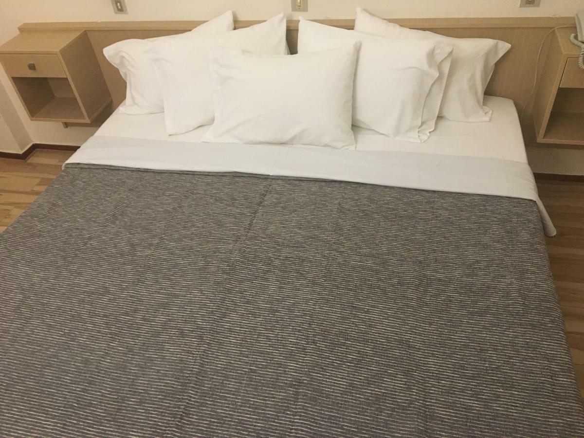 Galaxy Hotel Карист Екстер'єр фото